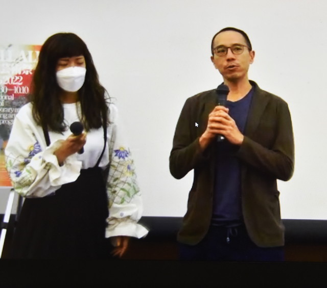 アピチャッポン・ウィーラセタクン氏(右)