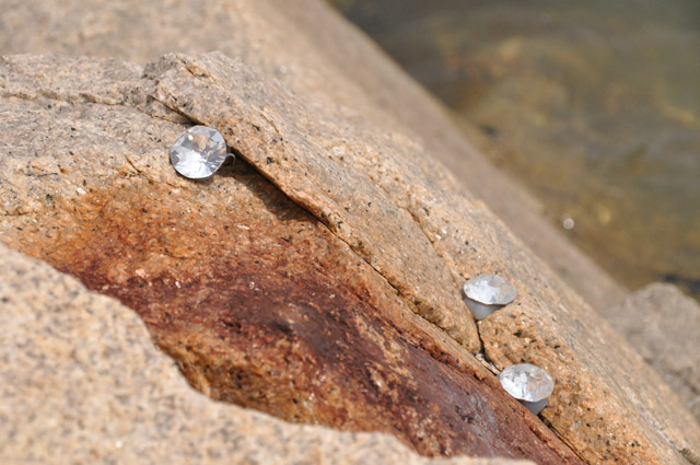 クリスタルダイヤモンドを間近でみられるスポットも。「OKINOSANG」の「SANG」は島民の皆さんが島の神様を「さん」付で呼ぶことにインスパイアされたのだとか